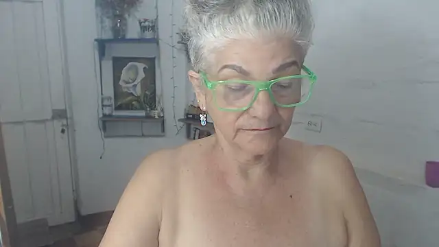 FunnyGrandma live webcam show