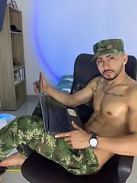 NicolasChest_xxx webcam