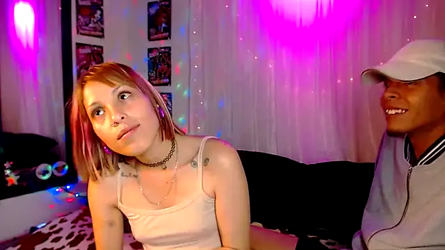 YaraLeon live cam on StripChat