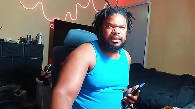 rogue42911 live cam on StripChat
