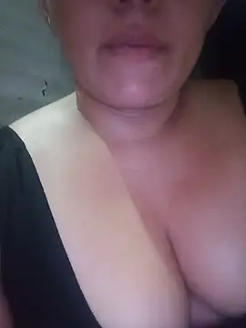 DIVORCED-MOTHER webcam