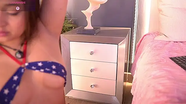 miakay1 - MiaKay1's free webcam - UK Sex Cams