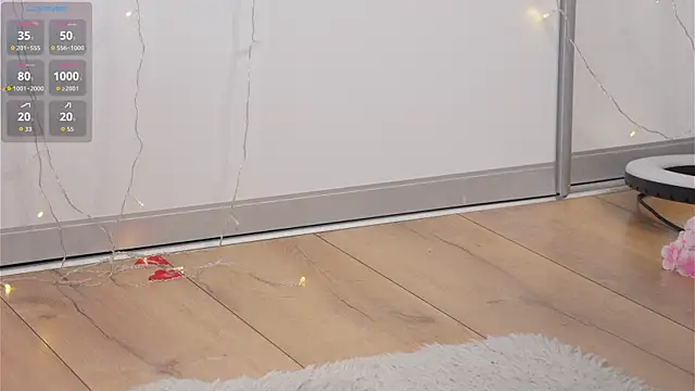 CherlyGuss live sex cam