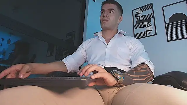 ALPHA_DOMINUS_ webcam