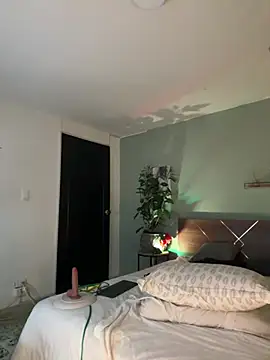 YariRose webcam
