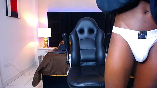 SkylerBigxxx webcam
