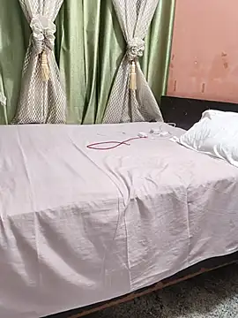 Shalu_G live webcam show