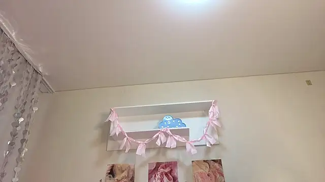 milly_lane (F young) - DILDO PUSSY RIDING