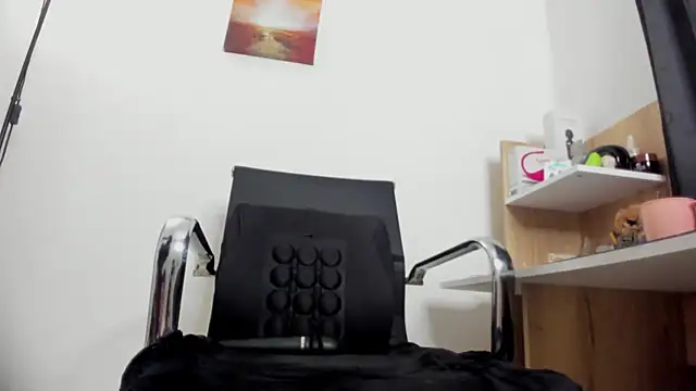 nia__white - Nia__white's free webcam - UK Sex Cams