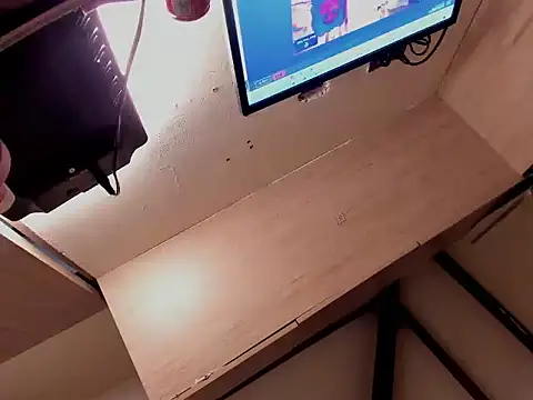 _stacypeach_ webcam