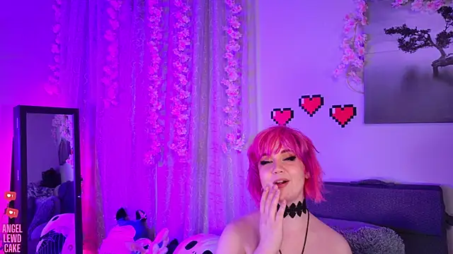 Angel-Lewd-Cake live cam