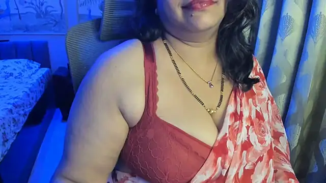 tarivishu11 Live Webcam on Stripchat