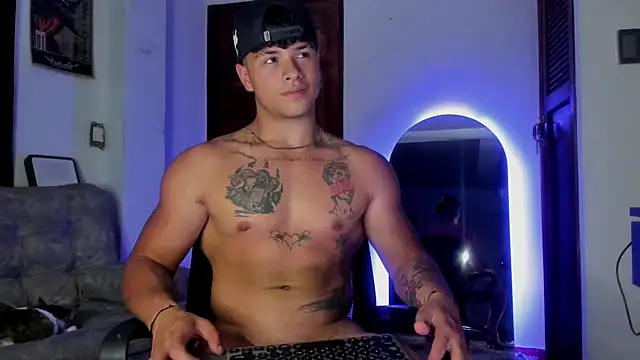 Dominic_Biker__ webcam