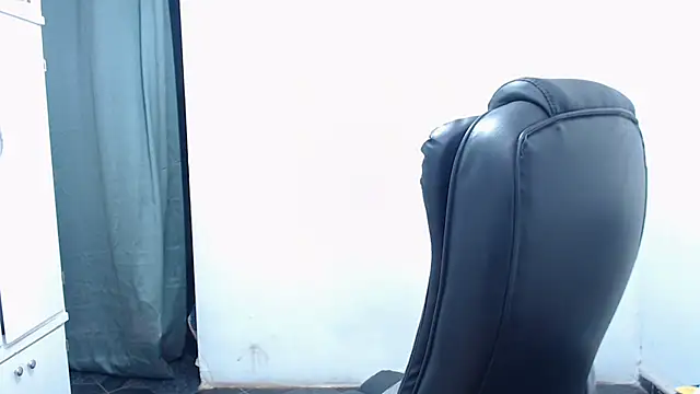 LAURA_CRAIZY webcam