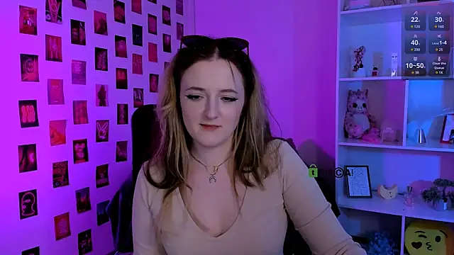 luna_berryy webcam