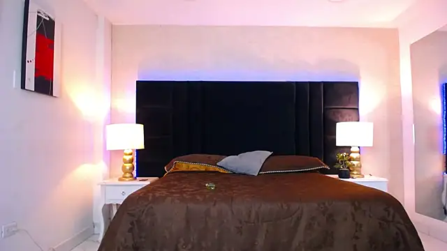 SkylerBigxxx webcam