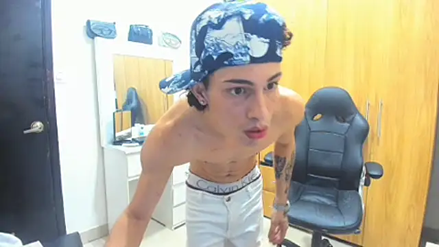 Pride_couple webcam