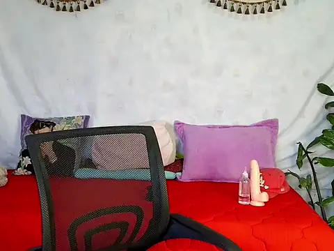 Suckable_StormRain69xx webcam