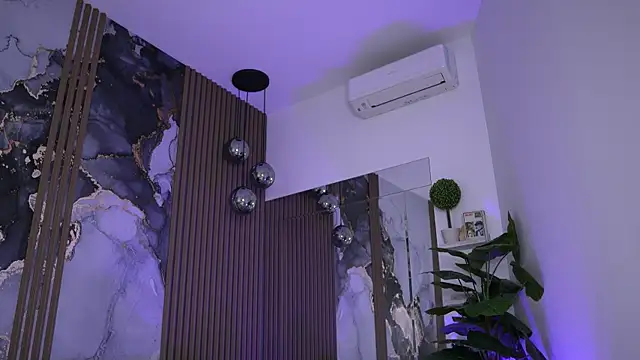 VivianeEtoile webcam