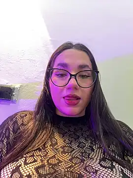 miakhalaf_ webcam