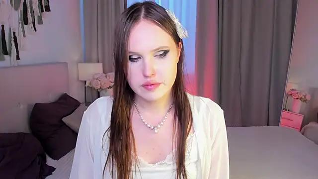 EffieMinki live cam on StripChat