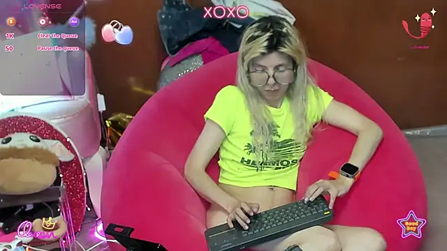Skinygirl webcam