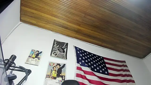 charlie_hotxxx webcam