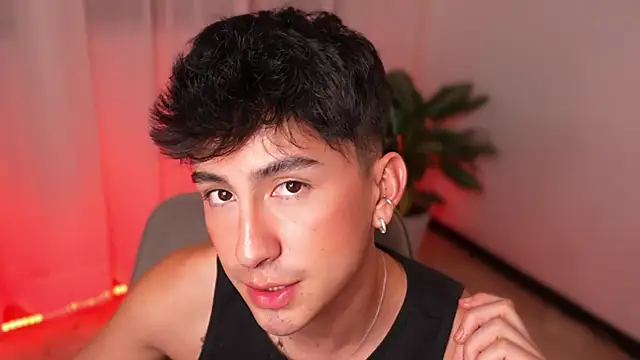 sweettaaron01 webcam