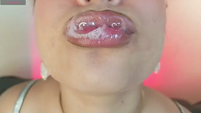 mia_roux1 webcam