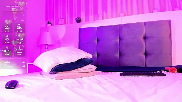 Nicki_Ripperton webcam