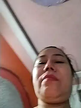 Nannalo live cam on StripChat