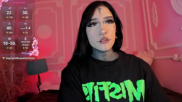 Kat_VonDe live cam on StripChat