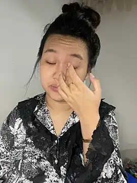 Almira6868 webcam
