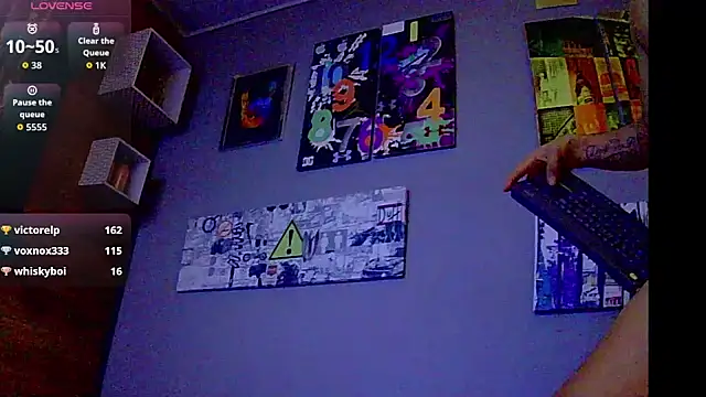Enzoo98_ webcam