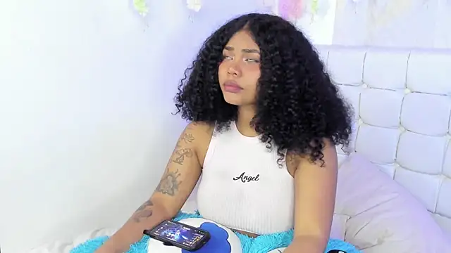 Angel_Belll webcam