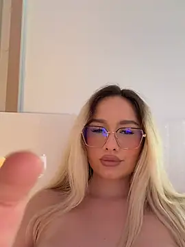 mollyxxx live webcam show