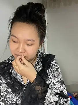Almira6868 webcam