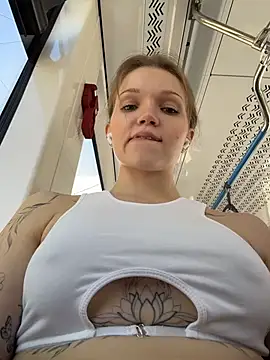streetsquirt (Ask my age) - lift a top for under boobs view in publi