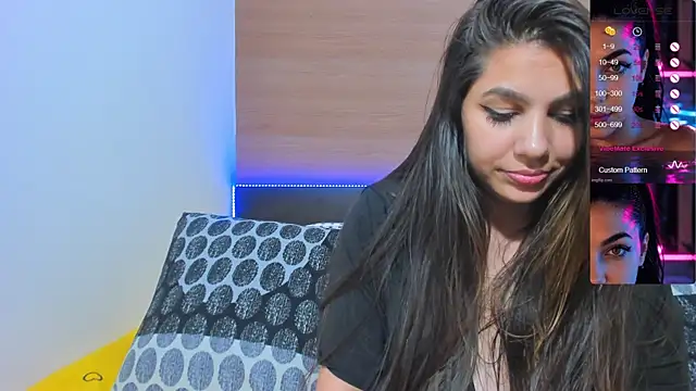 Emma_Muller32 live cam