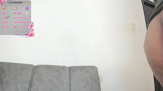 Amira_gold webcam