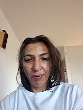 Rossaliaa live cam on StripChat