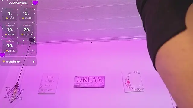 DevaFaluan_ live cam on StripChat