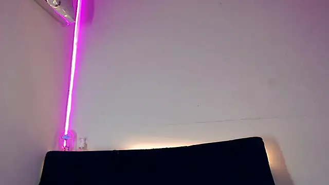 Megan_Gil_ webcam