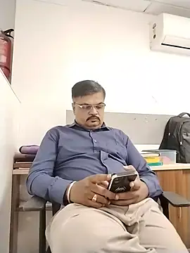Desi_Lodo_Gujju_Boy webcam
