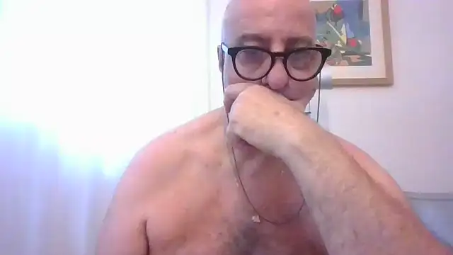 ANONIMO7735 live cam on StripChat