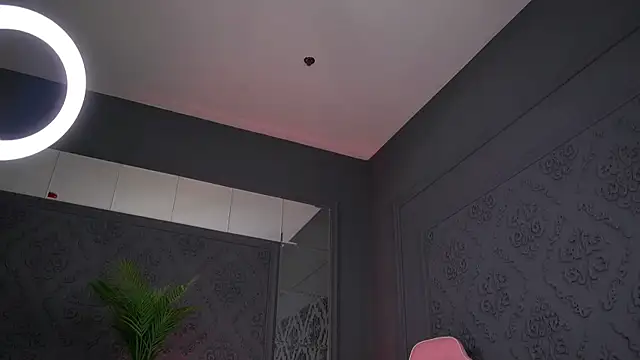 BrattyScarlet webcam