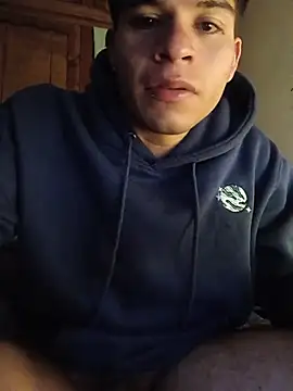 Oliver_LA live cam on StripChat