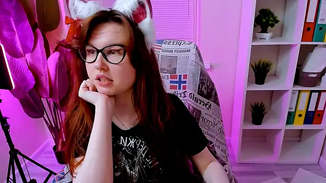 CarolGiggly webcam