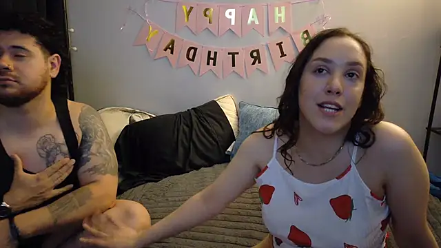 cutiecouple9396 live webcam show