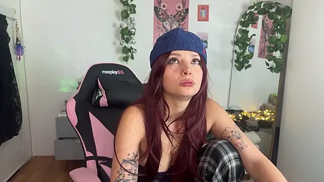 ari_kat webcam